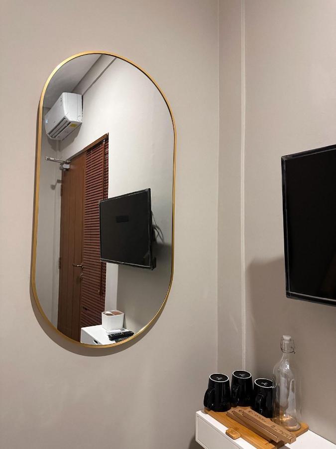 Lugano Arte Homestay Yakarta Exterior foto