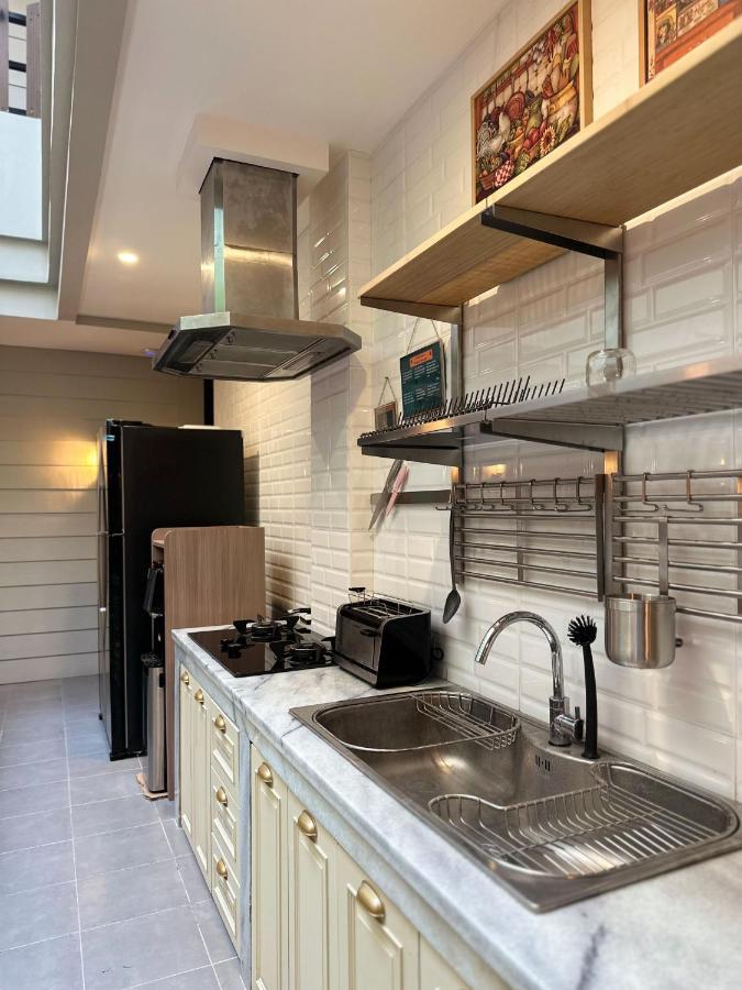 Lugano Arte Homestay Yakarta Exterior foto